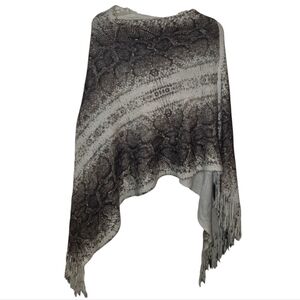 Tres Chic Winter Sweater Topper Fringe Poncho
